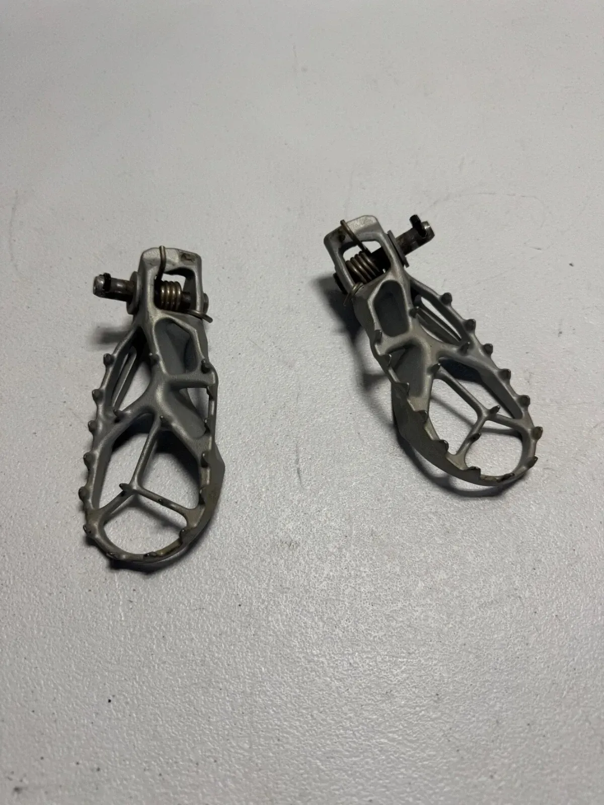 KTM OEM foot grid peg pegs footpegs 23-25 ktm 125-500 sxf sx xcf A46003137033