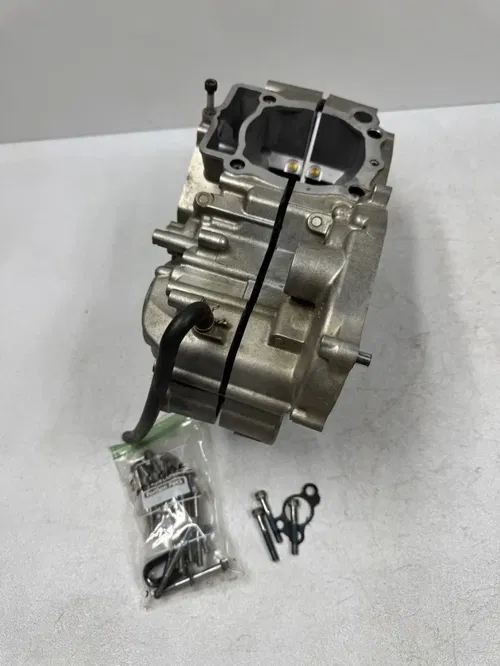 21-24 kx 250 250x Kawasaki OEM crank case set bottom end cases 14001-0733