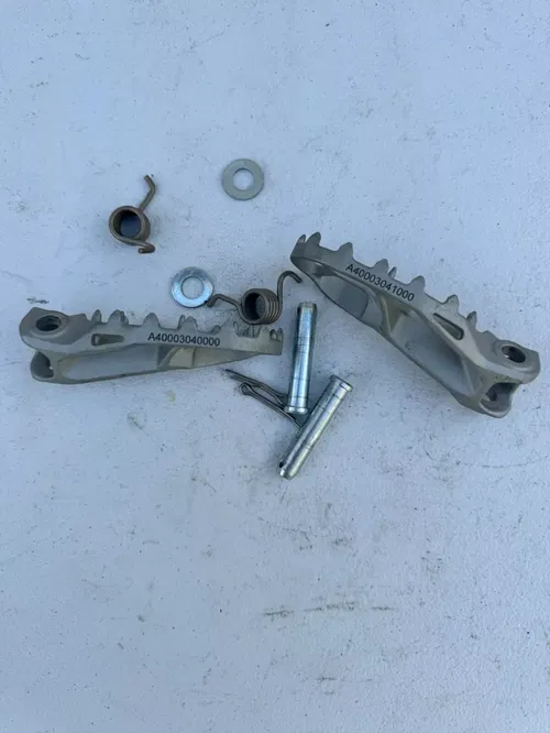 2024 ktm 50sx foot pegs rest pin fe tc 50 mc 65 sx oem A40003037033