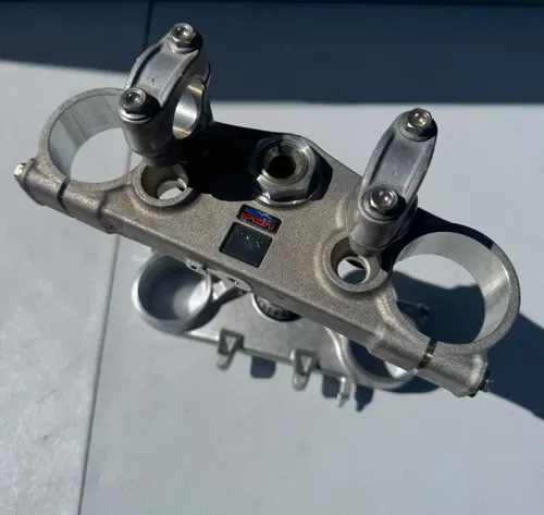 Honda OEM triple clamps bar mounts clamp tree 21-24 Crf 250r 250rx 450r 450rx