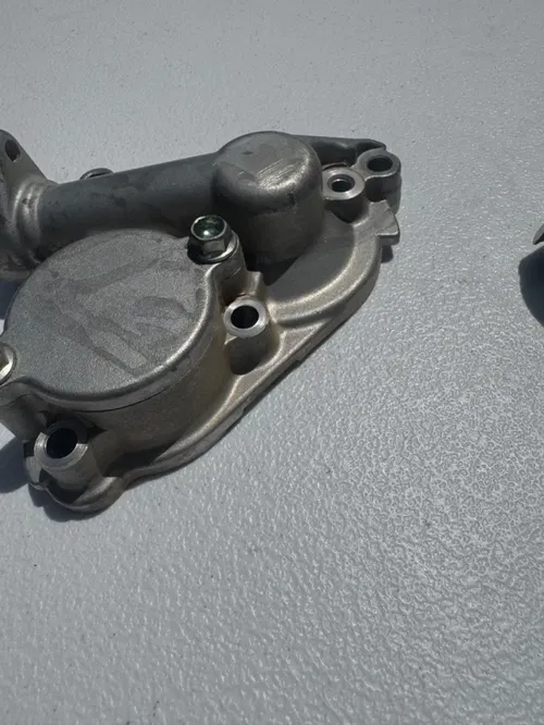 17-24 kx250 water pump cover impeller oil filter cover kx 250 250x 16142-0738 2