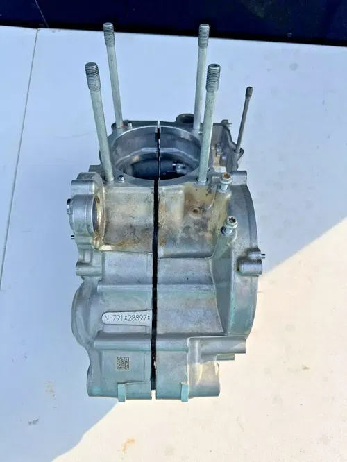 2022 ktm 250sxf CrankCase Bottom End Engine Motor Cases 250 350 mc fc sxf