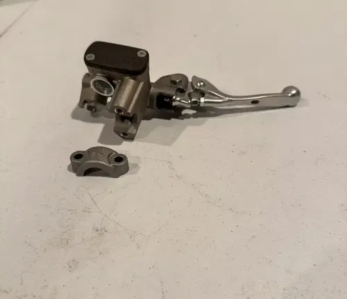 New OEM front brake master cylinder 19-25 kx 250x 250 450 450x 43015-0695