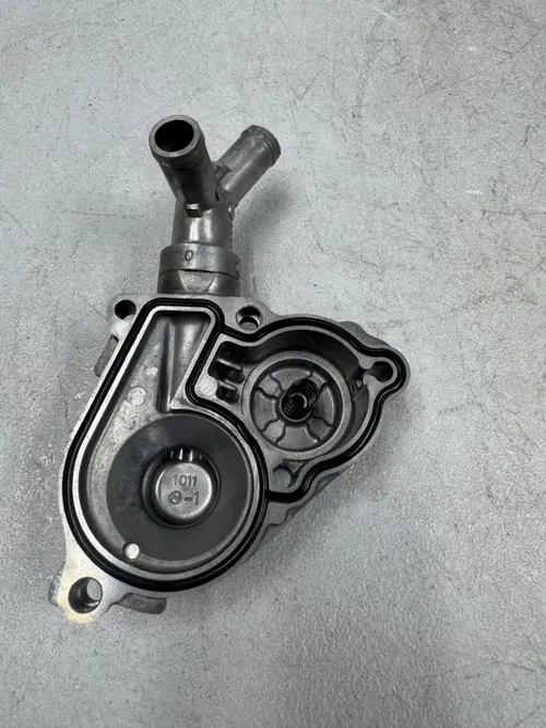 17-24 kx250 water pump cover impeller oil filter cover kx 250 250x 16142-0738
