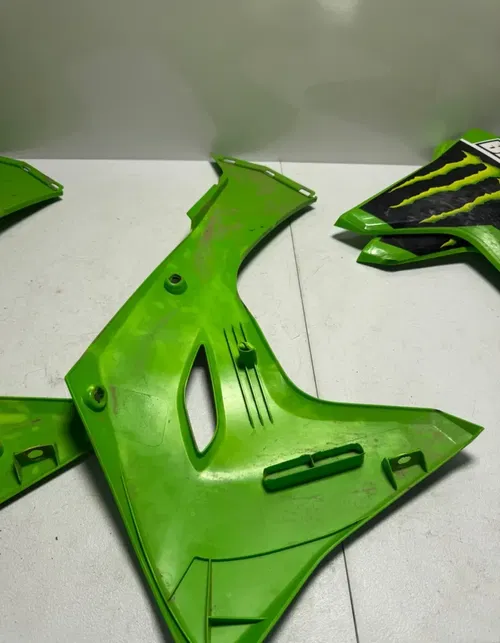 Kawasaki plastic shrouds front fender 24-26 kx 450 450x 250 250x sr 4