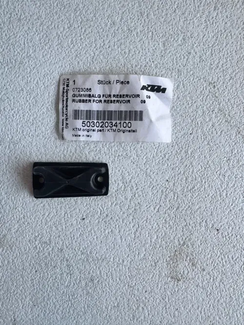 KTM OEM hydraulic clutch rubber reservoir 50302034100 Husqvarna GASGAS