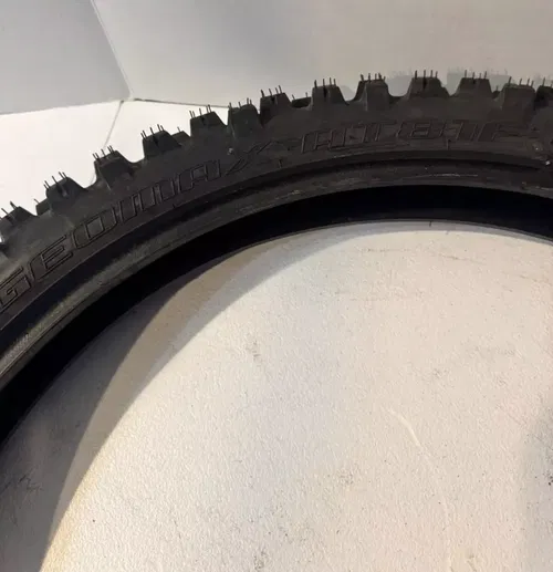 New Dunlop Geomax AT81 80/100-21 front tire 21"  21