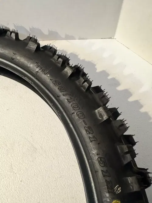 New Dunlop Geomax AT81 80/100-21 front tire 21"  21