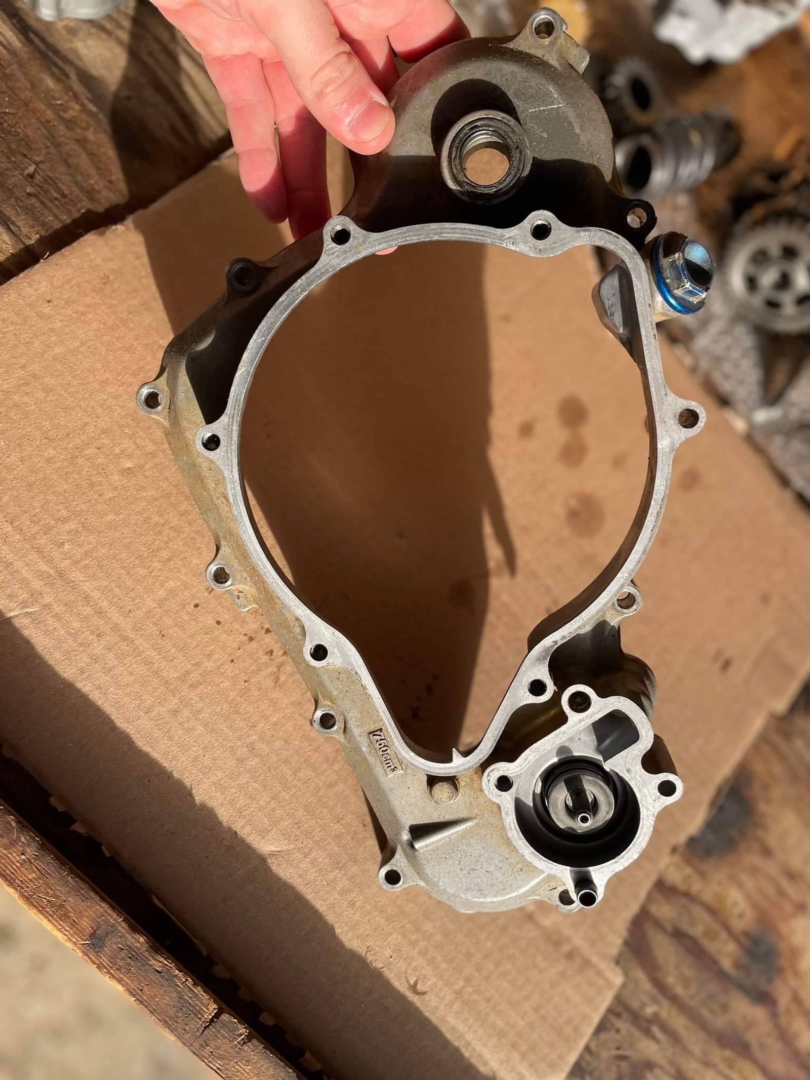 Crf250r right top crankcase cover
