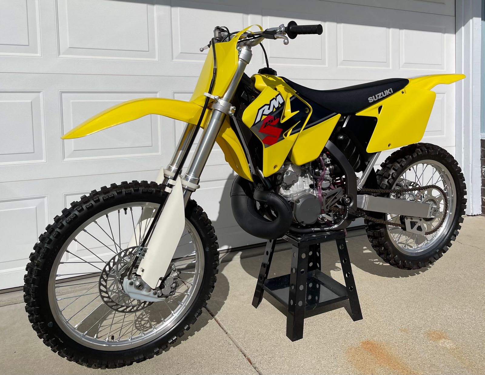 Suzuki 250 2 stroke dirt bike outlet