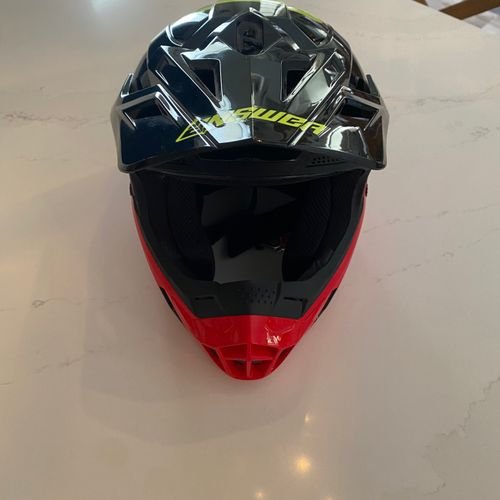 Youth Answer Helmets - Size M