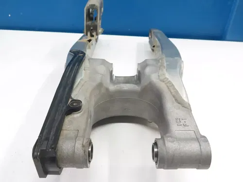 2005 Yamaha YZ125 YZ250 YZ250F YZ450F WR250F WR450F OEM Swingarm Stock Swing Arm