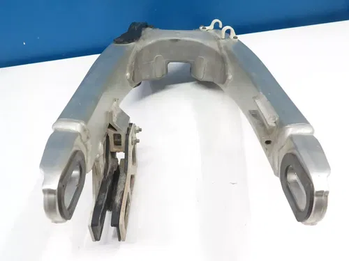 2005 Yamaha YZ125 YZ250 YZ250F YZ450F WR250F WR450F OEM Swingarm Stock Swing Arm