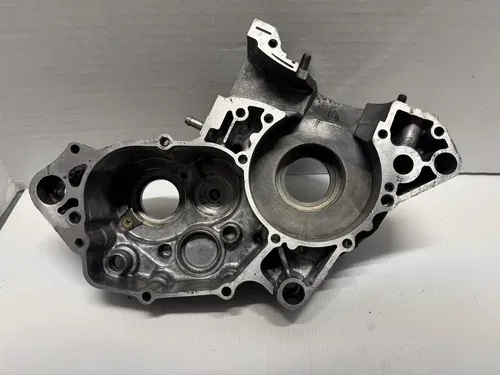2000 Kawasaki Kx125 Left Engine Motor Crankcase Crank Cases Block
