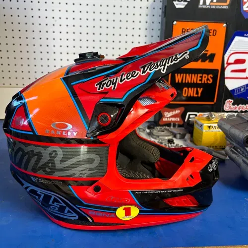 Troy Lee SE5 Carbon Helmet size large 
