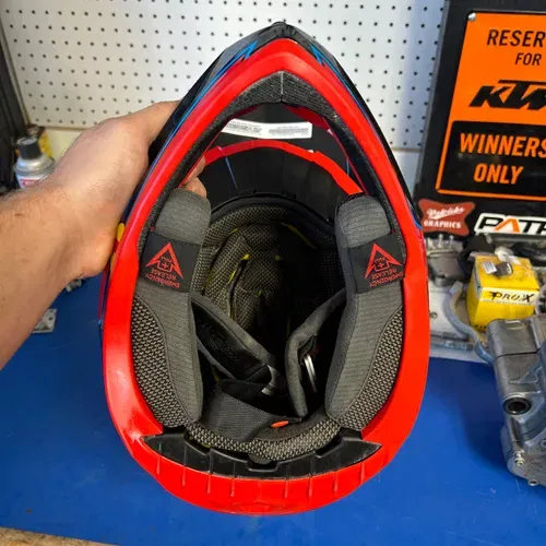 Troy Lee SE5 Carbon Helmet size large 