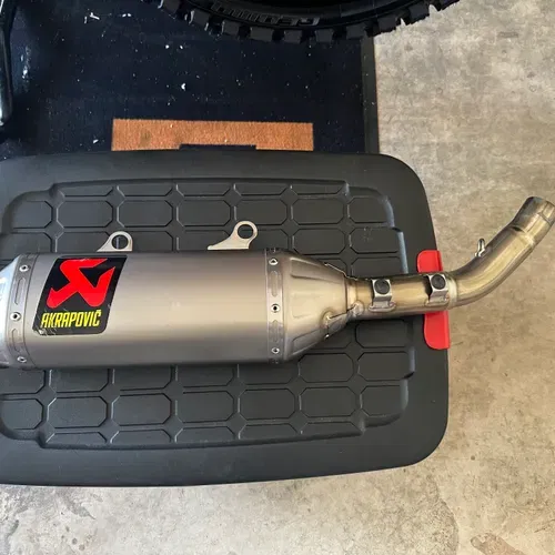 Akrapovic Slip-on Exhaust 