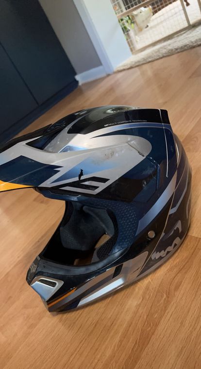 Fox V3 Helmet 