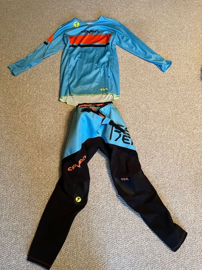 Youth Seven Gear Combo - Size L/28