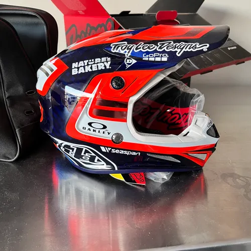 Youth Troy Lee Designs Helmets - Size S