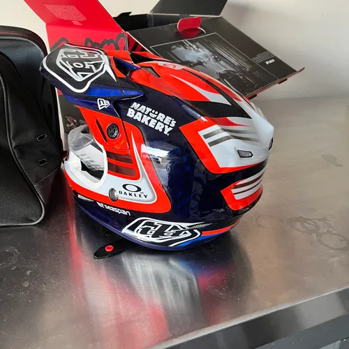 Youth Troy Lee Designs Helmets - Size S