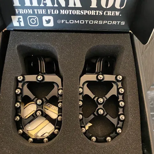Flo Motorsports - Footpegs