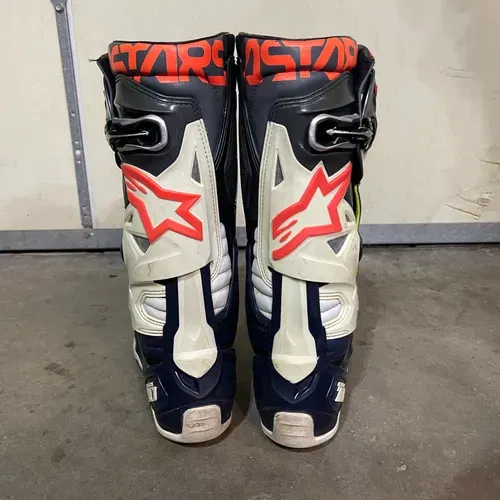 Alpinestars Tech 10 
Size 10