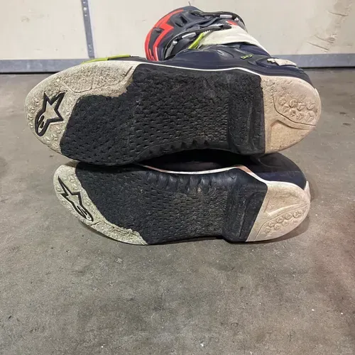 Alpinestars Tech 10 
Size 10