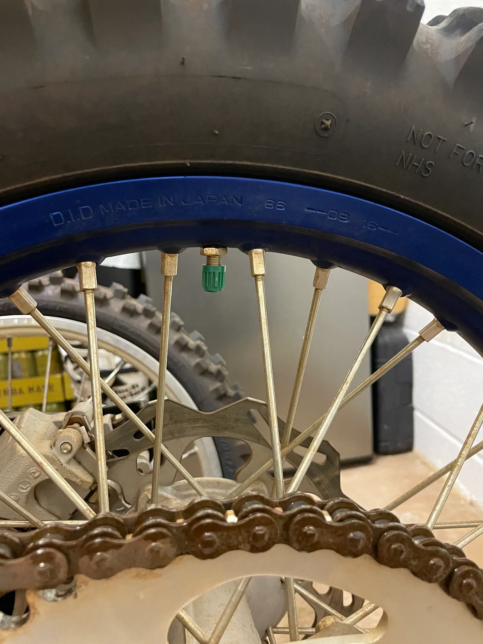 YAMAHA BF1-25302-40-00 2.15-18” REAR WHEEL ASSEMBLY YZ250X