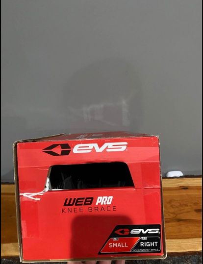 EVS Web Pro - Size S    RIGHT ONLY