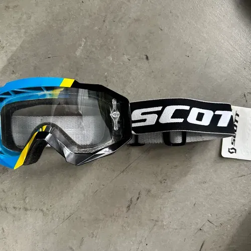 4 Pairs Of Scott Goggles & Case (bundle)