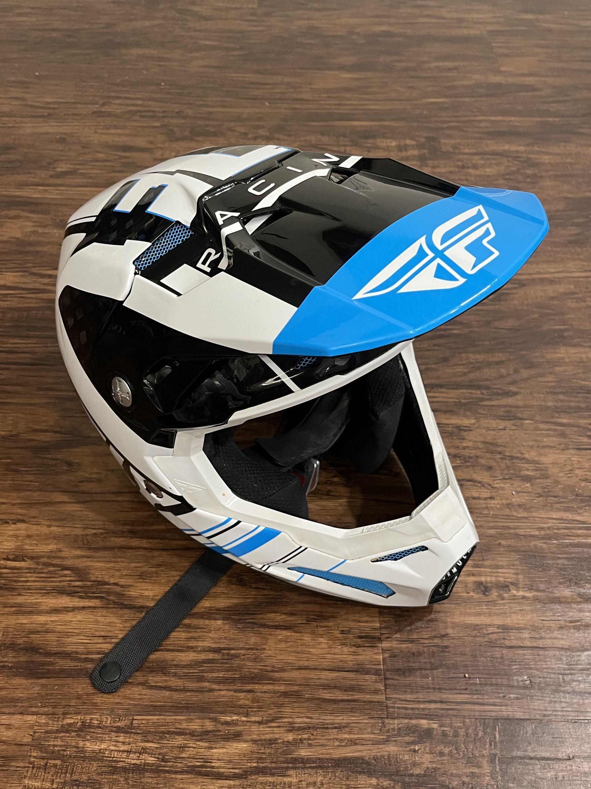 LIKE NEW Fly Racing Formula Carbon Vector Helmet- Small
