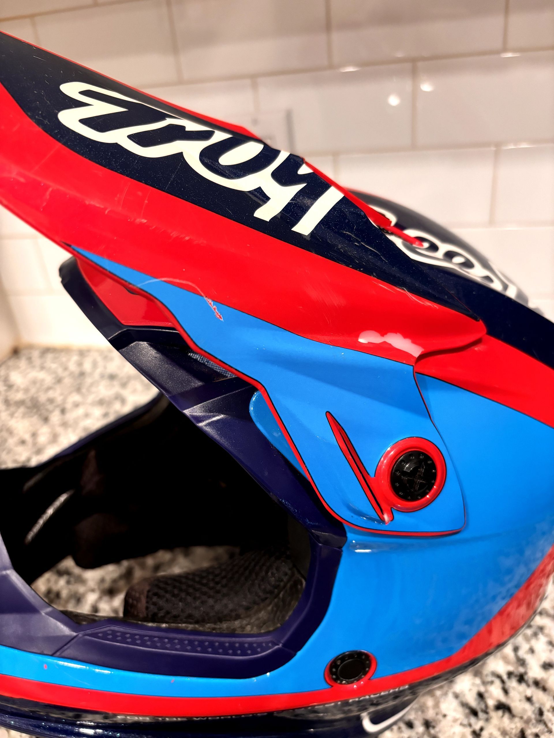 Troy Lee Designs SE4 Corsa Helmet MIPS - Youth Large YL