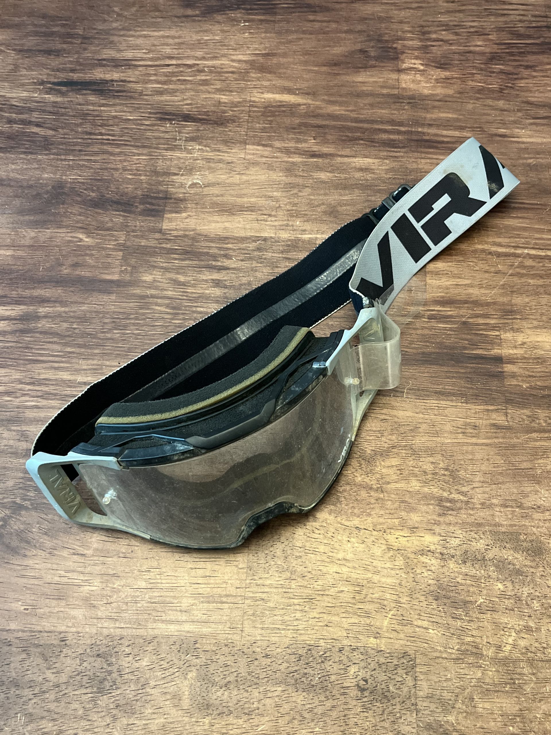 Viral Brand Alpha Series V2 Motocross Goggles with Clear Lens - GREY 