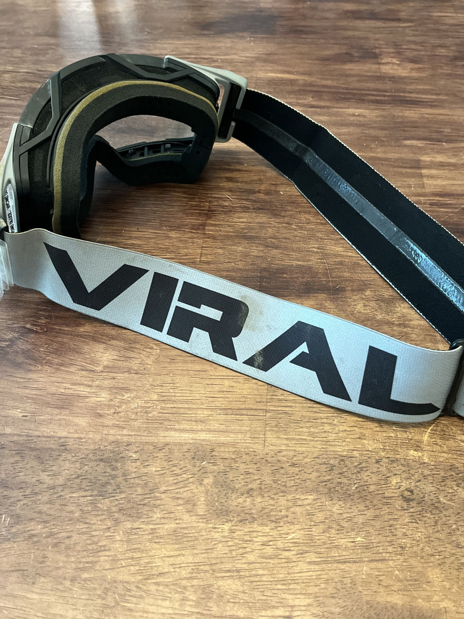 Viral Brand Alpha Series V2 Motocross Goggles with Clear Lens - GREY 