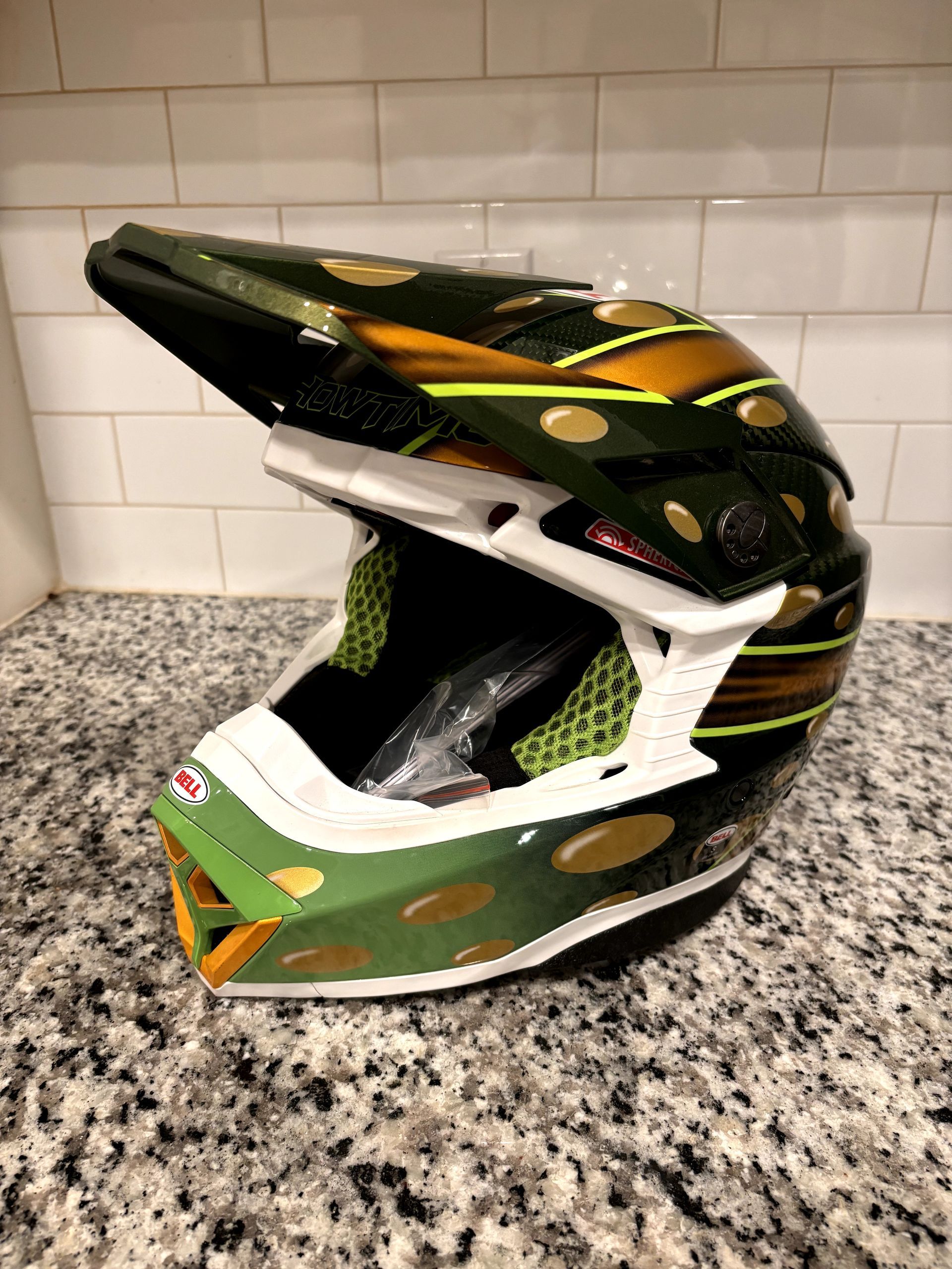 NEW Bell Moto-10 Spherical McGrath Replica Helmet - Gloss Green/Gold - S Small