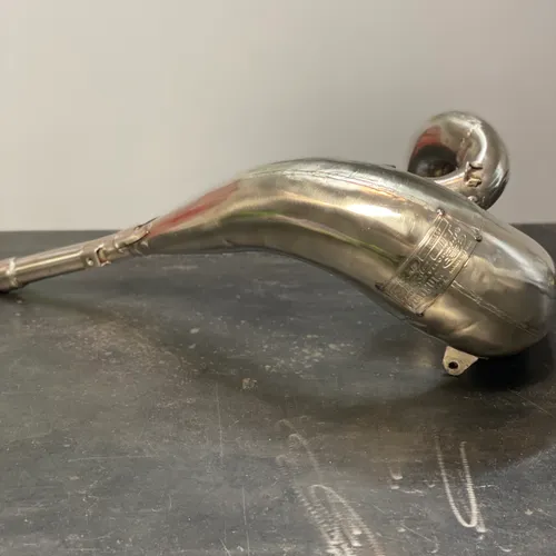 2001 yz250 exhaust outlet