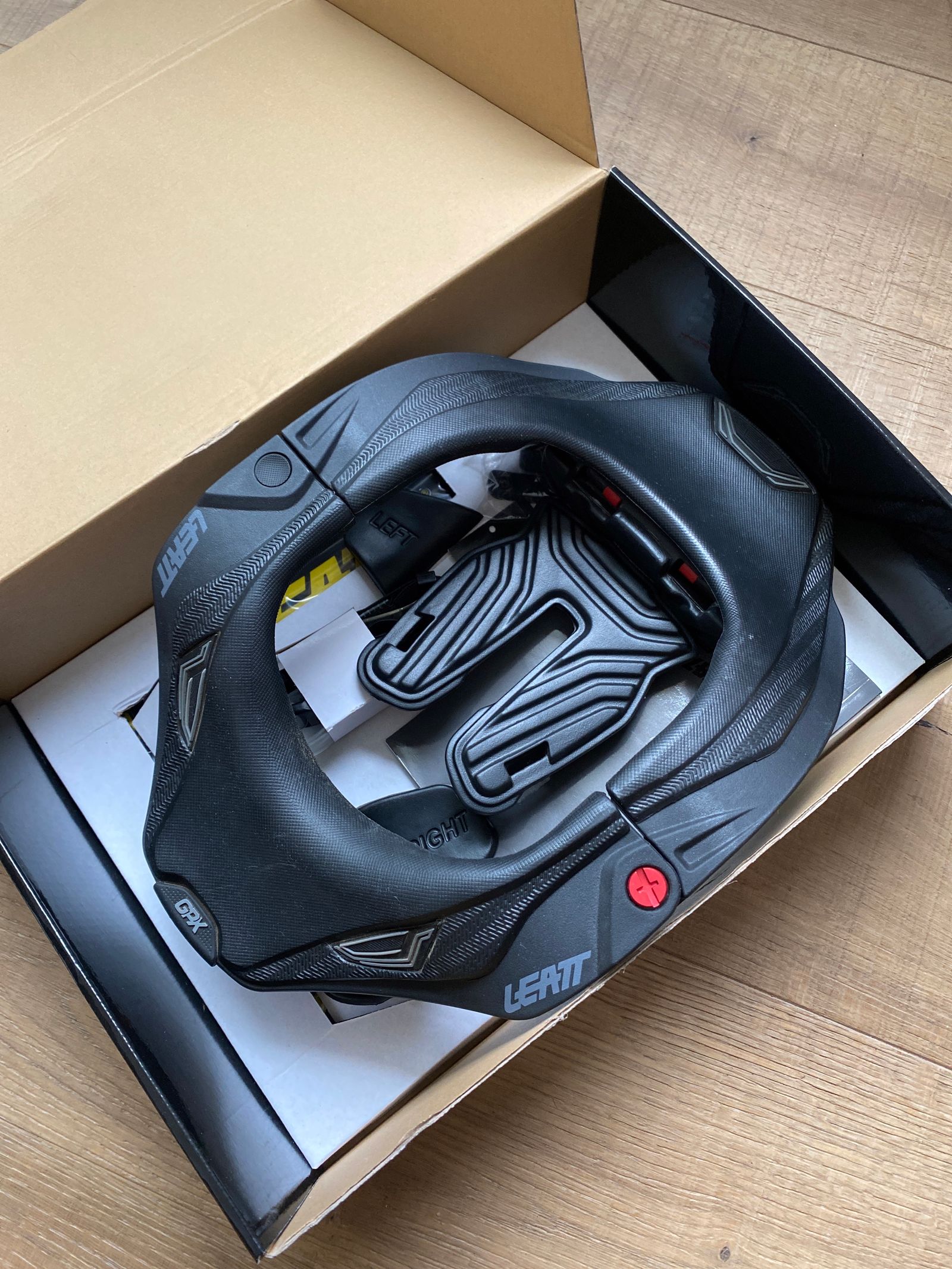 Leatt Neck Brace - Size L/XL - GPX 5.5 | MX Locker
