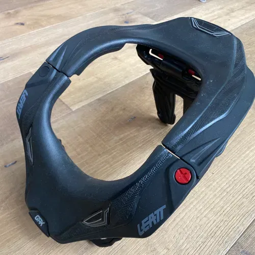 Leatt Neck Brace - Size L/XL - GPX 5.5