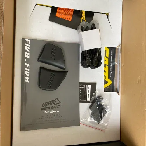 Leatt Neck Brace - Size L/XL - GPX 5.5