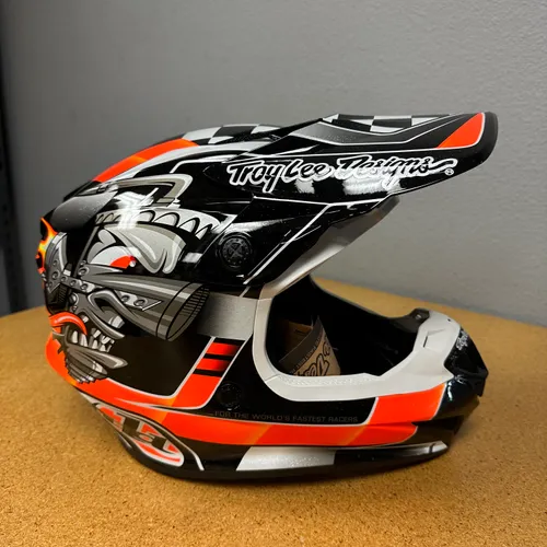FREE GLOVES**NEW Troy Lee Designs SE4 Helmet All Sizes