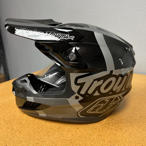 NEW Troy Lee Designs SE5 COMPOSITE Helmet Black Size Medium