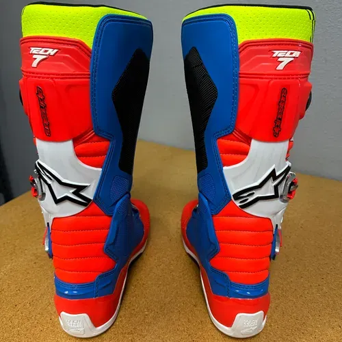 NEW Alpinestars Tech 7 Boots Size 11**FREE SHIPPING**No Offers**