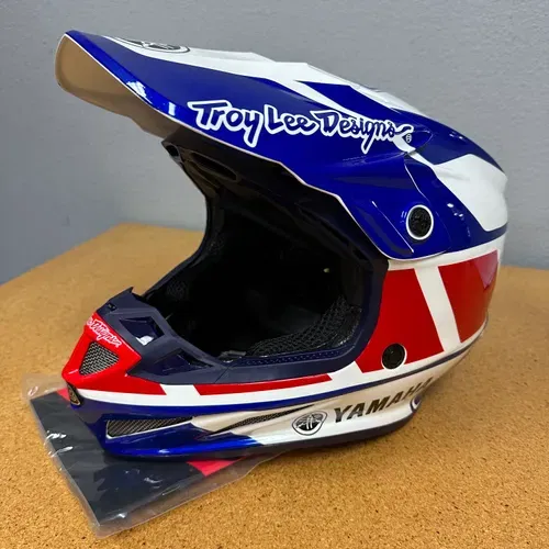 NEW Troy Lee Designs SE4 Composite Yamaha Helmet Size Medium