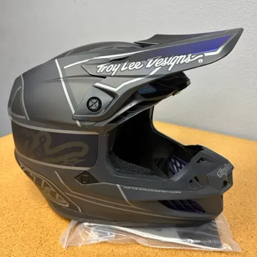 NEW Troy Lee Designs SE5 COMPOSITE Helmet Size All Sizes