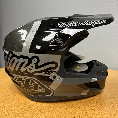 NEW Troy Lee Designs SE5 COMPOSITE Helmet Black Size Large