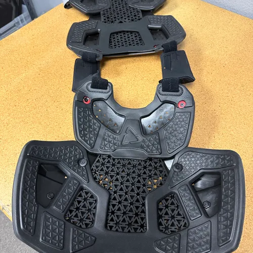 Leatt 3.5 Chest Protector Black Size Adult