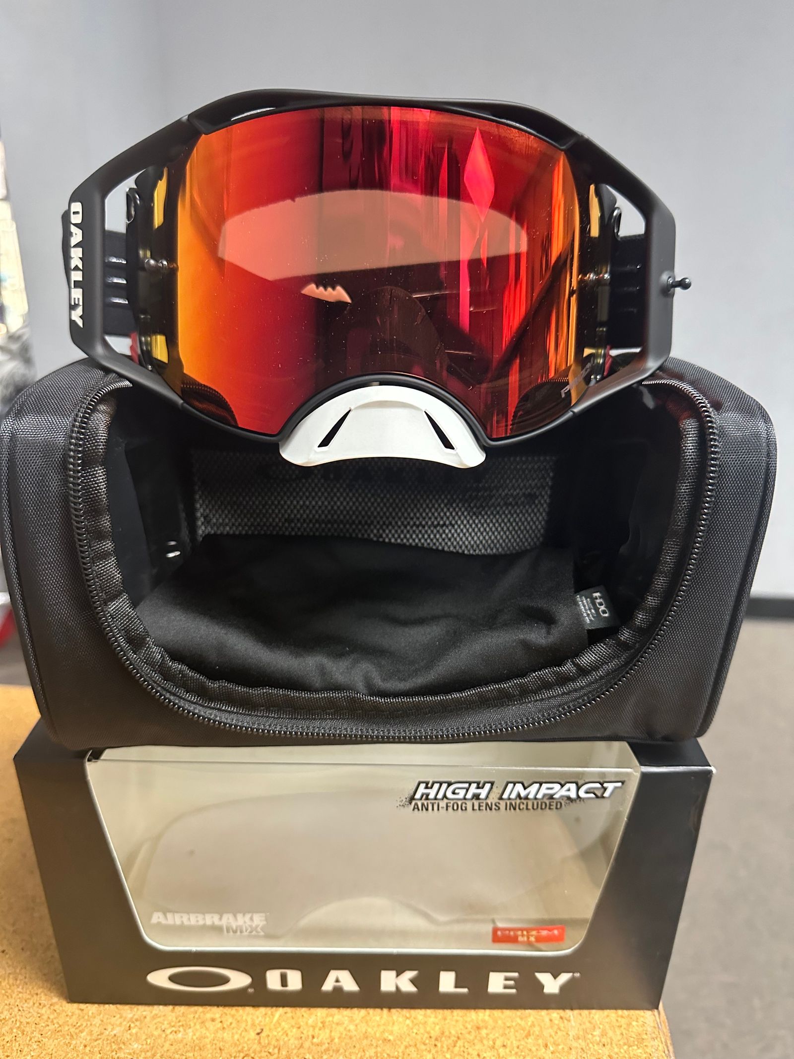 Oakley airbrake mx factory pilot sales