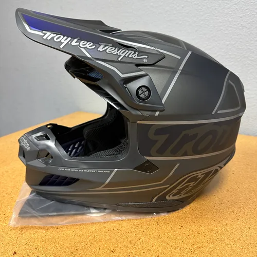 NEW Troy Lee Designs SE5 COMPOSITE Team Helmet Blk/Gray All Sizes