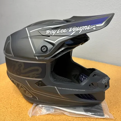 NEW Troy Lee Designs SE5 COMPOSITE Team Helmet Blk/Gray All Sizes